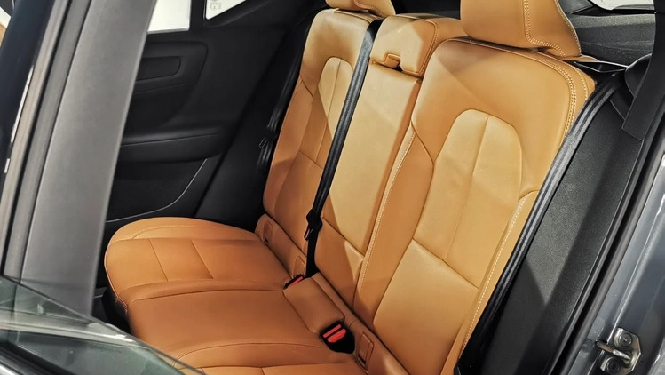 Volvo XC 40 cena 164900 przebieg: 46548, rok produkcji 2021 z Kraków małe 154